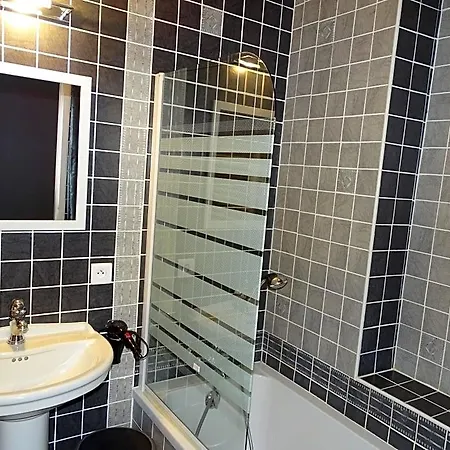 Oda ve Kahvaltı A La Vill'adour
